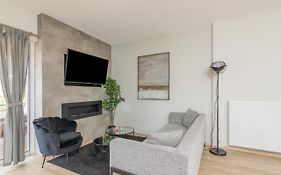 Beautiful & Cozy 3 Bedroom Apartment In Chalandri